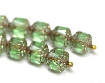 8mm Antique green Czech glass cathedral beads, golden ends light green round fire polished beads 10Pc - 0948
