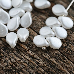 Pearl White PiP beads czech glass flat drops top drilled Preciosa teardrops 5x7mm - 40Pc - 0809