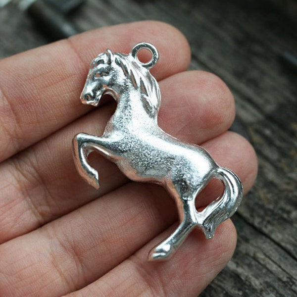 Silver Horse Pendant bead Horse charm bead 3D design Greek metal casting horse focal pendant, 40mm - 1pc- F239