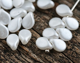 Pearl White PiP beads czech glass flat drops top drilled Preciosa teardrops 5x7mm - 40Pc - 0809