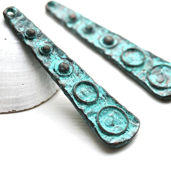 1pc Long green patina pendant bead, Rustic copper Triangle charm, Green Verdigris patina Greek metal casting, 2384