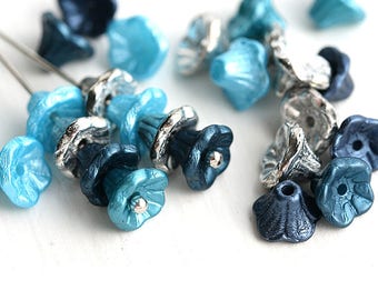 Ocean Wave Czech Glass Flower Beads: Blue, Teal, Silver Mix (7x5mm, 25pc)