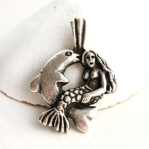 Mermaid pendant Antique silver mermaid charm Dolphin Nautical Marine life greek metal casting bead Mermaid jewelry making - 1Pc - F548