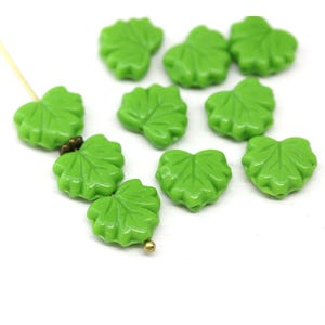 Green maple leaf beads 11x13mm Czech glass leaves 10pc - 6182