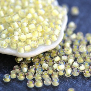 Pale yellow Toho seed beads size 11/0, Inside Color Luster Crystal Opaque Yellow Lined N 182, rocailles - 10g - S531