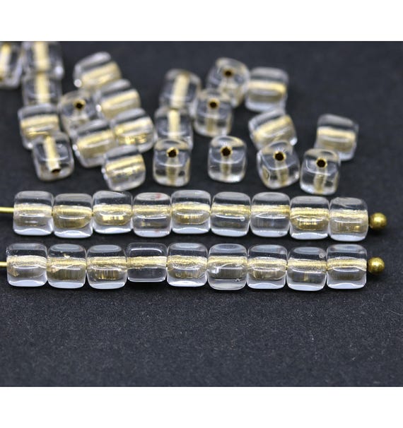 50 grammo Perle di vetro della freccia ceca a 2 fori, Matt Gold. 8 x 5 mm (Arrow Czech 2-hole glass beads matt gold