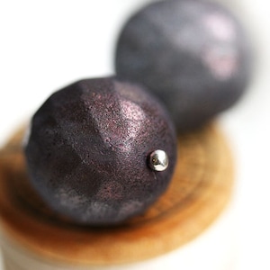 14mm Round beads - Dusty Purple Grey, tumbled finish - fire polished, czech glass, large - 4Pc - 2340