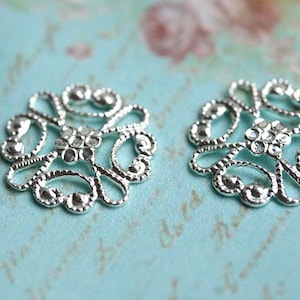 Silver Filigree Round ornament 14mm connector Silver plated charm - 2Pc - F102