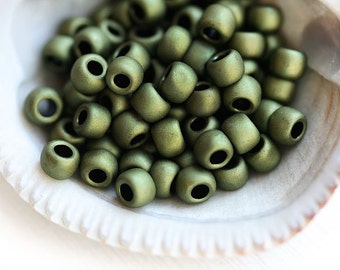 PERLES de graines TOHO taille 6/0 Couleur mate Olive foncée 617, perles de graines vert olive 10g - S285