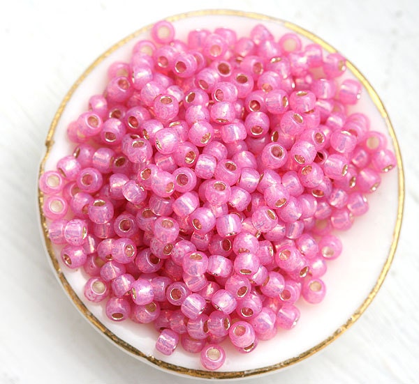 Toho CUBE Seed Beads 4mm MARBLED OPAQUE WHITE PINK