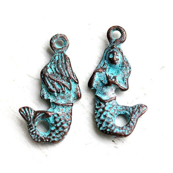 2pc Mermaid charm, Green patina on copper, nautical beach charm, mermaid bead 22mm - F011