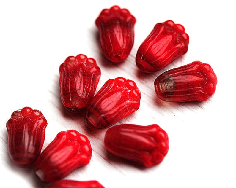 Red Tulip beads, Czech glass flower beads red tulips, 20Pc 4008 image 2