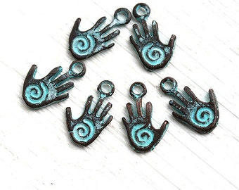 Hamsa hand charms Healing hand Copper charm Hand of Fatima Yoga jewelry charms Green patina - 6Pc - F210