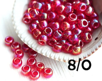 Röda regnbågsfärgade TOHO-rocaillepärlor: Japanska rocaillepärlor 8/0 (10 g)