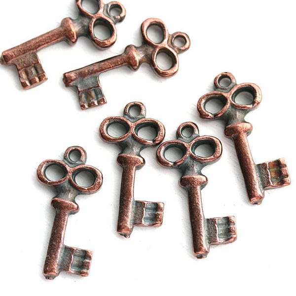 Antique Copper Skeleton key charms, Small copper key beads, Greek metal casting - 6Pc - F656