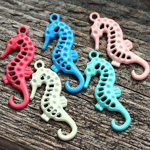 5pc Seahorse charms MIX, Painted Metal Casting, Seahorse pendant bead, Blue, Turquoise, Pink - F437