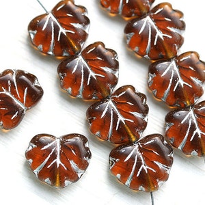 Braune Topasblatt-Perlen, braune Ahornblätter, topaz tschechische Glasperlen, Silber-Inlays - 11 x 13 mm - 0056