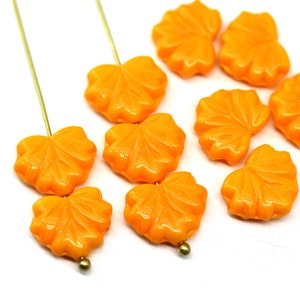 Orange Ahornblatt Tschechische Glasperlen 11 x 13 mm Blätter 10 Stück - 5226