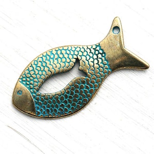 40mm Fish pendant, Patinated brass metal casting large fish bead, Green patina charm - 1pc - F457