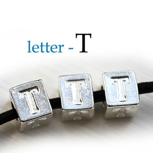 Letra T plateada - Cuentas con letras del alfabeto, 7 mm, letras griegas de metal, cuentas cúbicas, para cordón de cuero, personalizadas, 3 piezas - F316