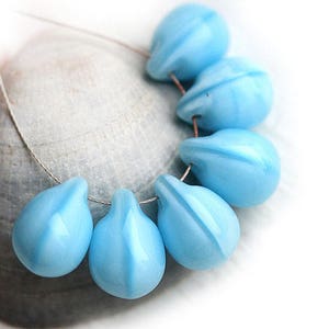 Cuentas de lágrima de cristal checo azul cielo: 10 briolettes de 14 mm, 6 piezas