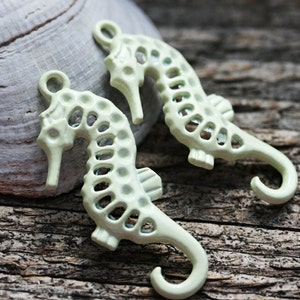 Metal Seahorse charms Sage Green Painted charms Metal Casting, Seahorse pendant bead, nautical beach jewelry making - F443