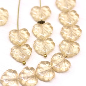 Blass gelbe Ahornblatt Perlen mit Luster Light Pfirsich