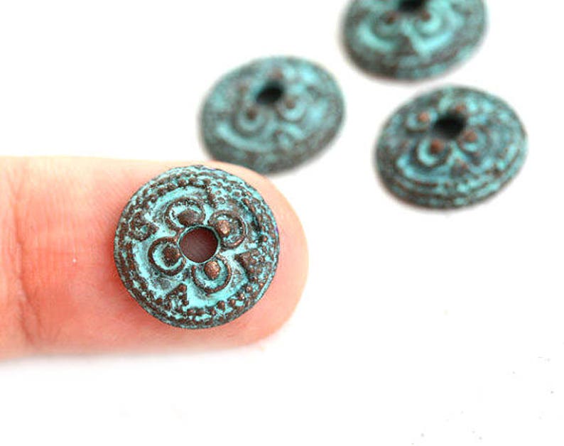 F226 14mm Bead caps Verdigris Green patina findings Ornament Copper bead caps for jewelry making 4Pc