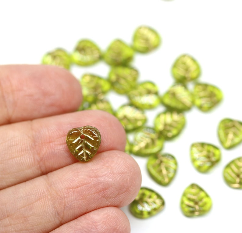 9mm Olive green leaf beads golden wash Olivine heart shaped triangle leaf Czech glass small leaves, 30pc 0027 image 4