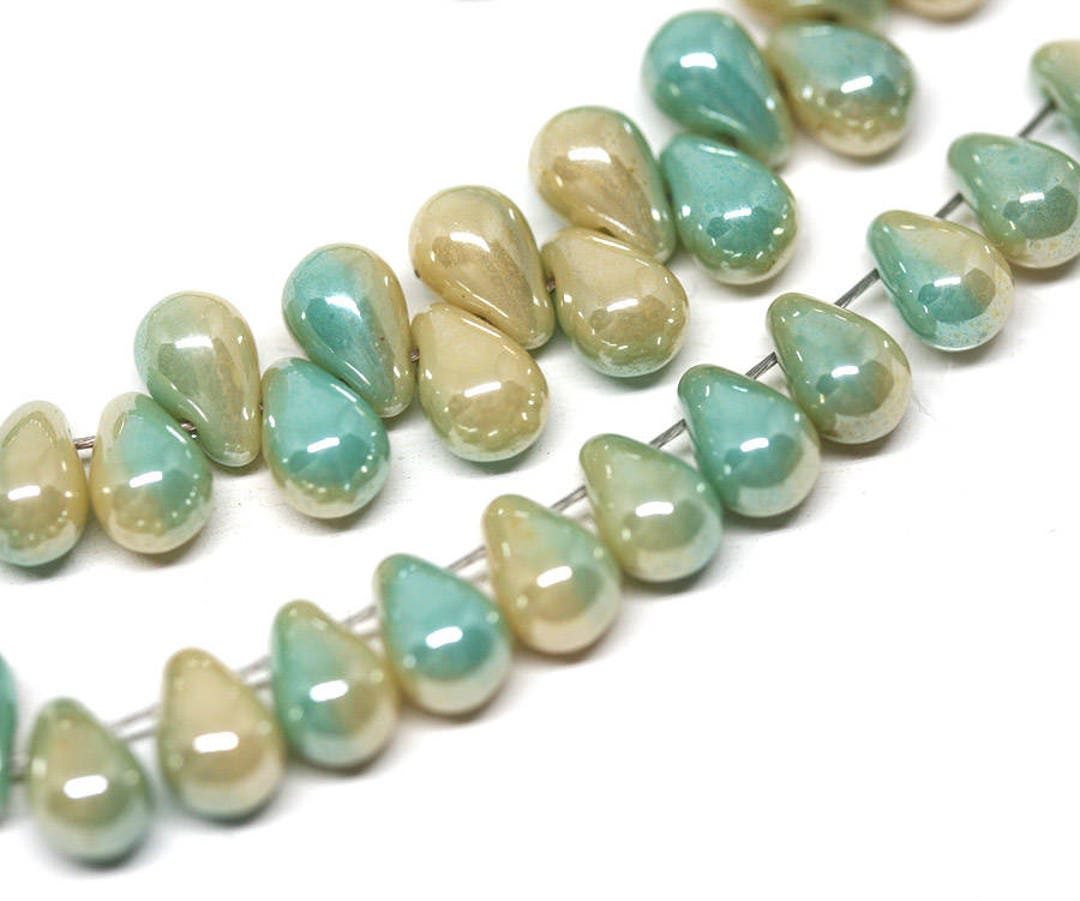 1 Grand Mint Green Turquoise Teardrop Bead 9580