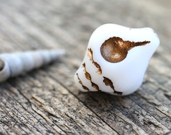 Large Seashell pendant bead, Czech glass shell focal, Matte White shell bead, Old Patina Inlays - 24x18mm - 1Pc - 1401