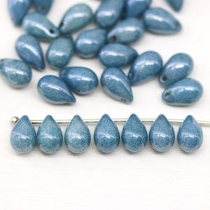 Böhmische Glasperlen 6 x 9 mm Montana Blue Luster gebohrt oben Tropfen 30 Stück - 6181