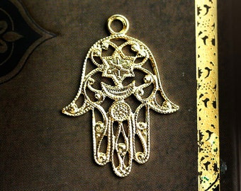 Golden Hamsa hand charm Filigree raw brass pendant Healing hand Protection symbol - 1Pc - F091