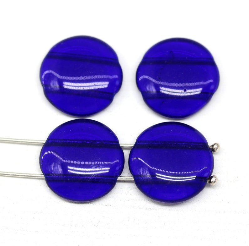 18mm Round dome cabochon beads Two hole flat coin czech glass beads, 4Pc Dark blue