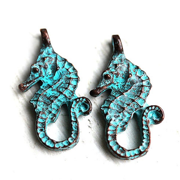 Charmes hippocampes Verdigris Bijoux en patine verte charmes Pendentif hippocampe en cuivre charmes nautiques de plage - 24mm - F003