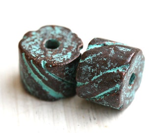 Greek round tube beads, Green patina on copper, engraved, 10x13mm - 2Pc - 0732