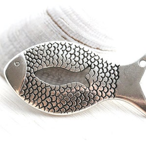 40mm Brass Fish Pendant, Antique Silver Metal Casting Fish focal Bead, Black Patina on silver - 1pc - F458