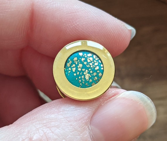 00g plugs in ear deals