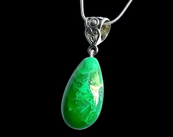 Collar con colgante de gota de agua de esmeralda verde, cadena ajustable