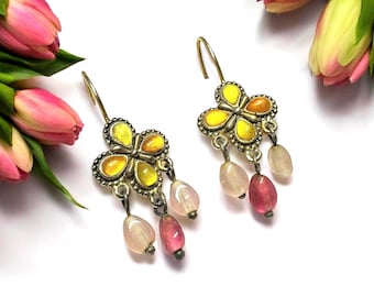 Pendientes colgantes florales vintage de Liz Claiborne de 1,25", tono ámbar y oro rosa. Incluye caja de regalo.