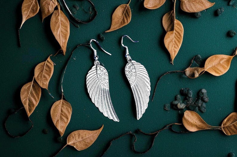 Vintage Silvertone Rhinestone Angel Feather Dangke Drop Hook Earrings (Free Gift Box) afbeelding 2