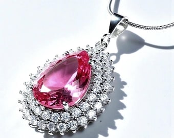 Colgante de lágrima de morganita rosa con halo de circonitas cúbicas y collar de plata 925