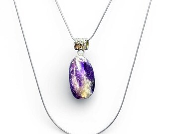 Amuleto de sanación Reiki de amatista pulida y cruda con cadena ajustable de 18 a 20 pulgadas (caja de regalo incluida)