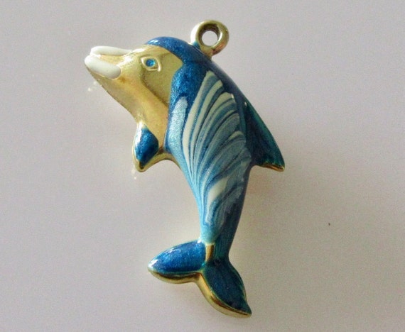 9ct Gold Dolphin Enamel Charm Or Pendant - 9ct Gold Movable Dolphin Pendant 9ct Gold Dolphin Enamel Charm Or Pendant - 9ct Gold Movable Dolphin Pendant