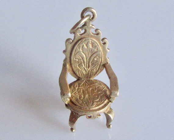 9ct Gold Engraved Chair Vintage Charm