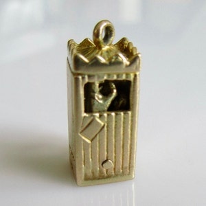 9ct Gold Punch and Judy Show Charm Moves