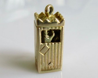 9ct Gold Punch and Judy Show Charm Moves