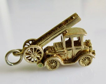 9ct Gold Nuvo Fire Engine Truck and Moving Ladder Charm