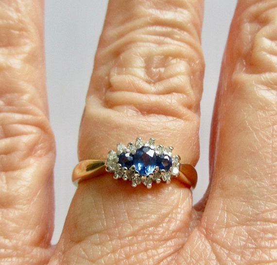 9ct Gold Sapphire and Diamond Cluster Ring - image 3