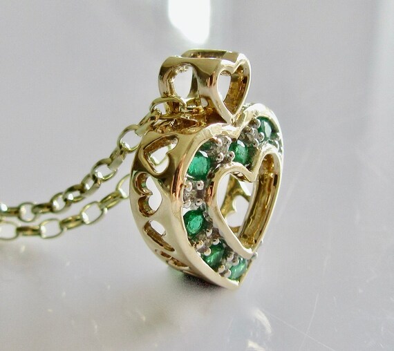 9k Gold Emerald and Diamond Heart Pendant and Cha… - image 8